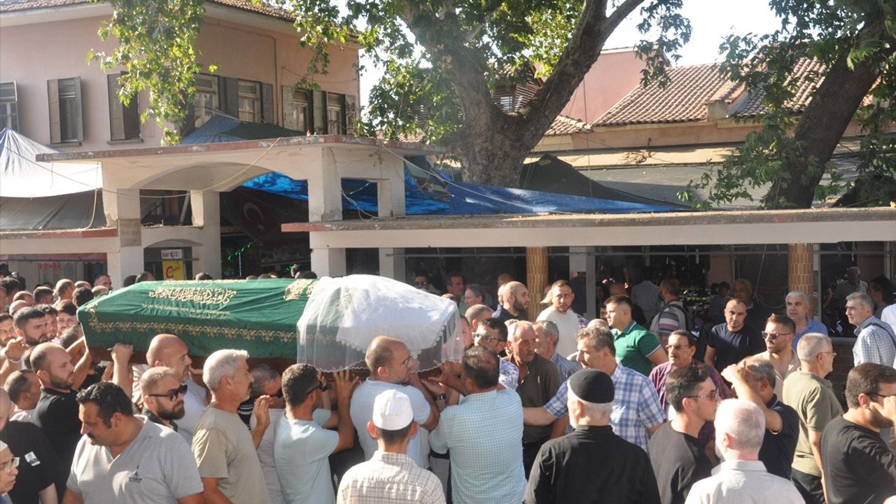 İzmir'de Eğitim Uçağının Düşüş Anı Kamera Kaydında