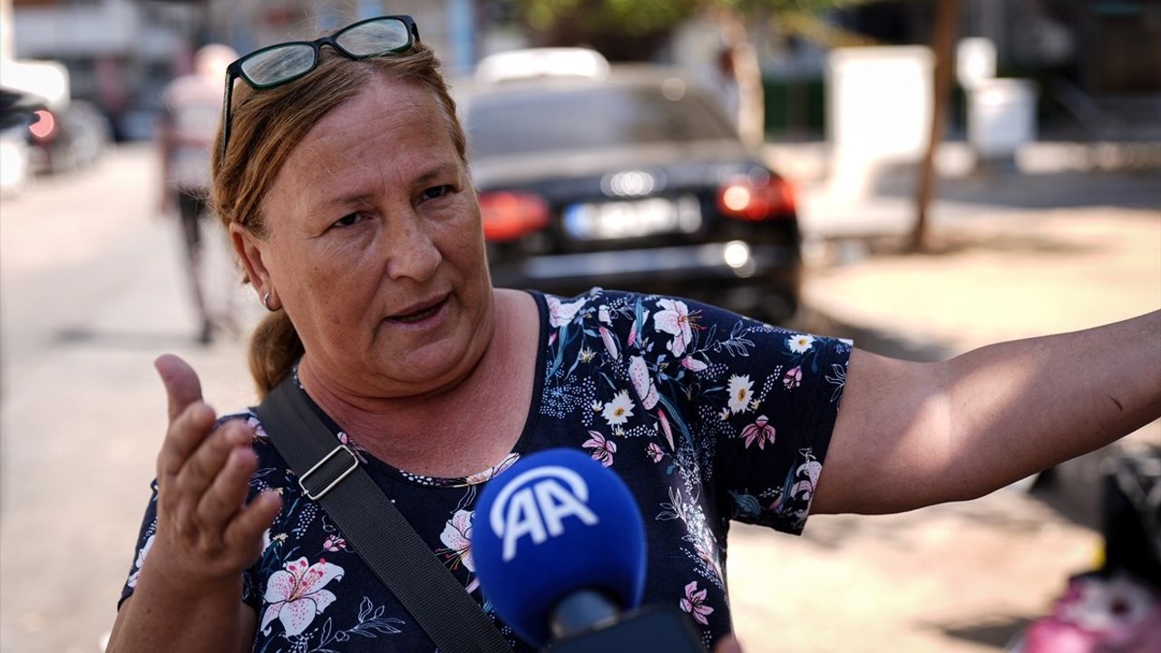 İzmir Karşıyaka'da Çöp Krizi: İlçe Sakinlerinden Tepki