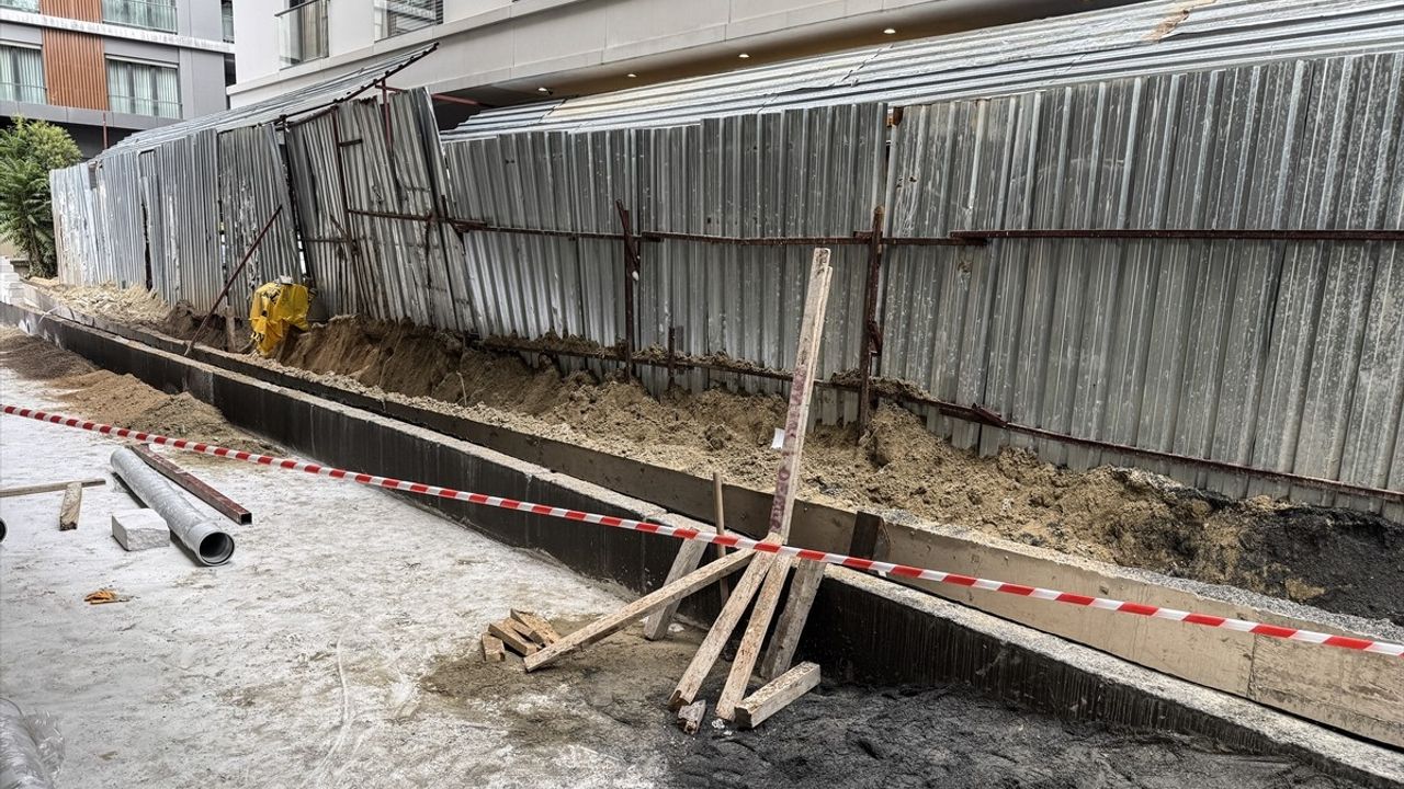 Kadıköy'deki Şantiyede Önemli Kaza: 2 İşçi Yaralandı