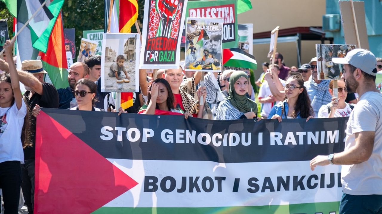 Karadağ'da İsrail'in Gazze'deki Eylemleri Protesto Edildi