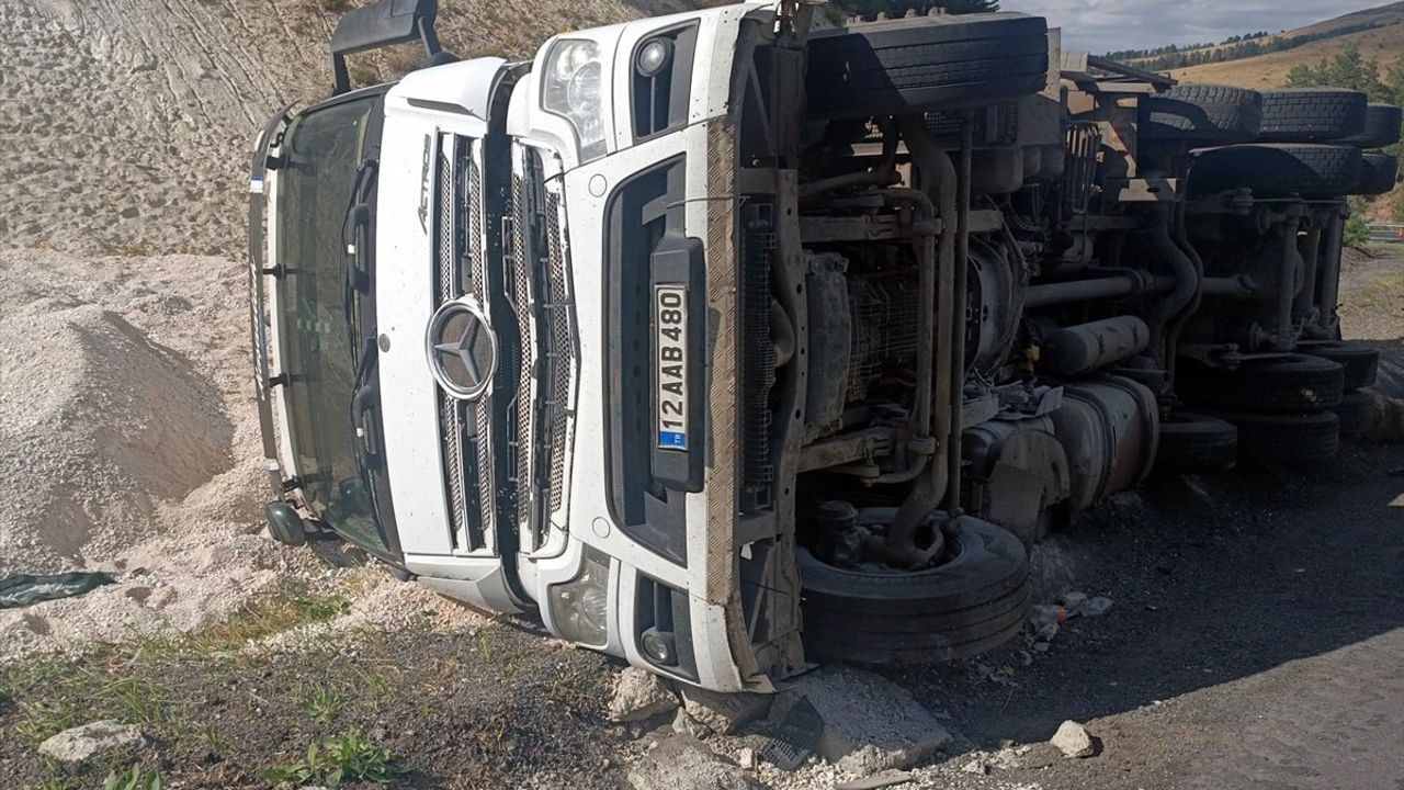 Kars'ta Trafik Kazası: 55 Küçükbaş Hayvan Telef Oldu
