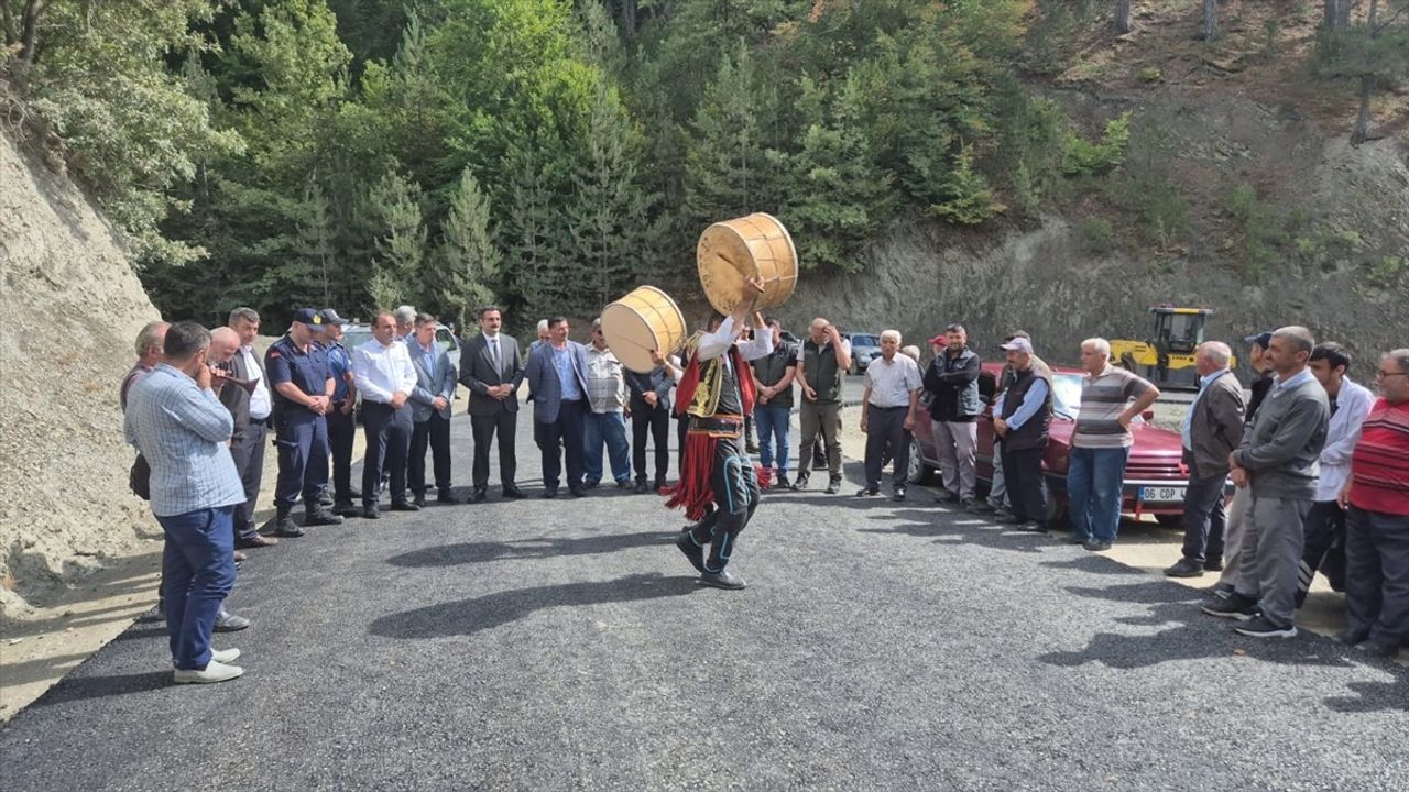Kastamonu'da Asfalt Yolu Kutlama Coşkusu