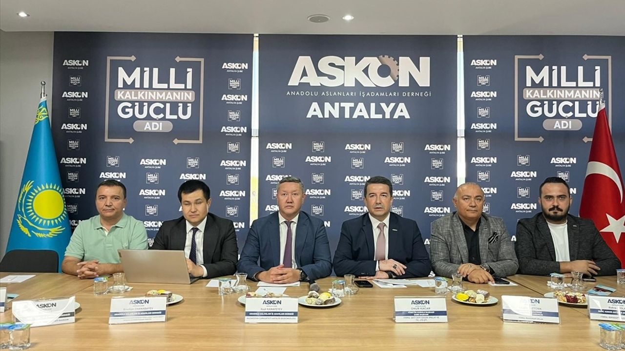 Kazakistan Başkonsolosu Kuat Kanafeyev Türk Yatırımcıları Ülkesine Çağırdı