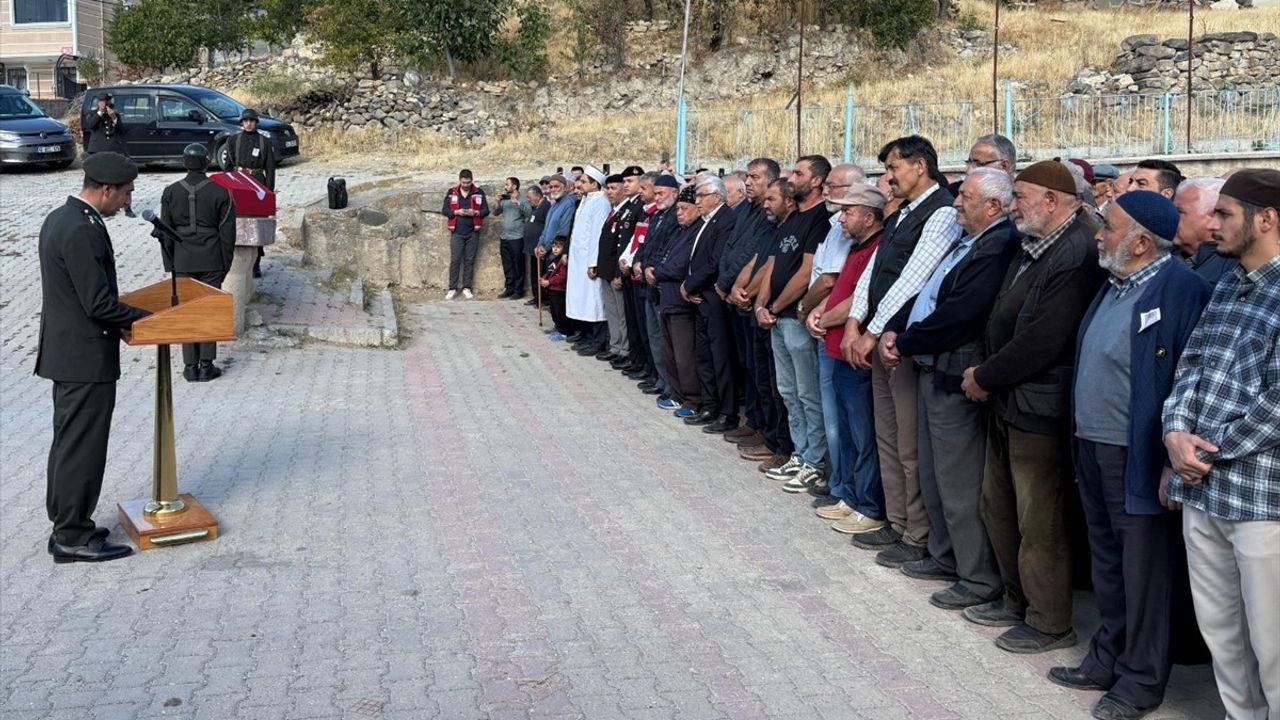 Kıbrıs Gazisi Mehmet Akbaş Son Yolculuğuna Uğurlandı