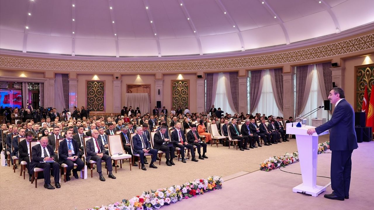 Kırgızistan-Türkiye İş Forumu'nda İşbirliği Vurgusu