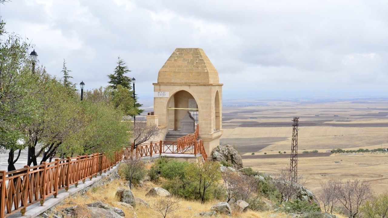 Kırşehir'de Yunus Emre'yi Anma Etkinliği Düzenlendi