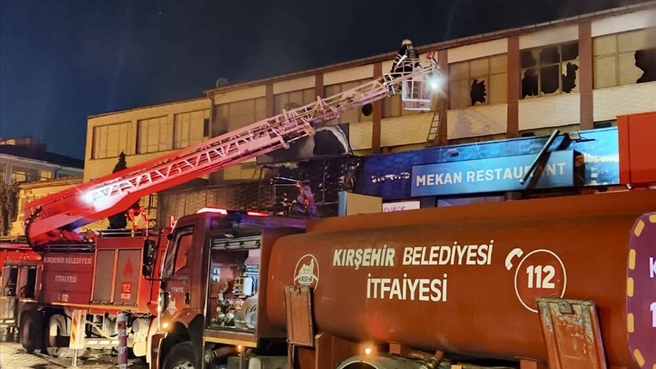 Kırşehir'deki Hırdavat Dükkanında Yangın