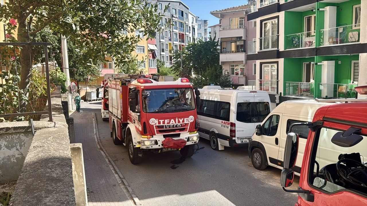 Kocaeli'de Yangın: 1 Kişi Dumandan Etkilendi
