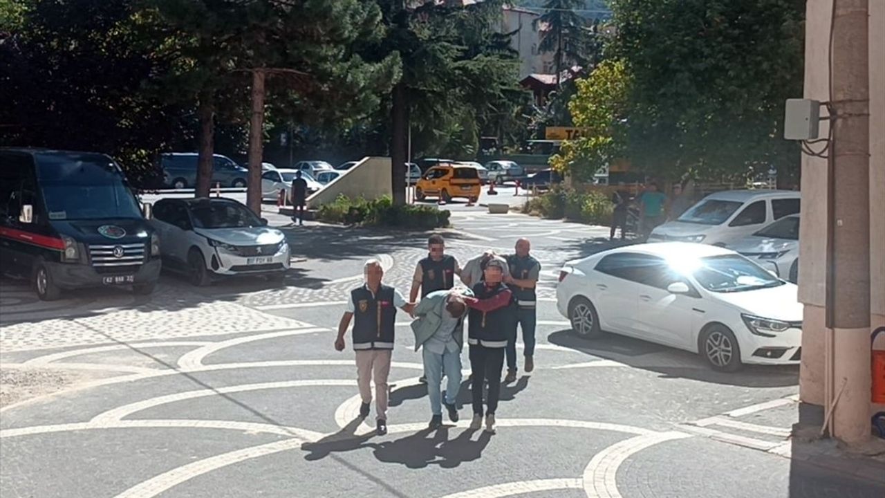 Konya'da Uyuşturucu Operasyonu: 2 Şüpheli Tutuklandı