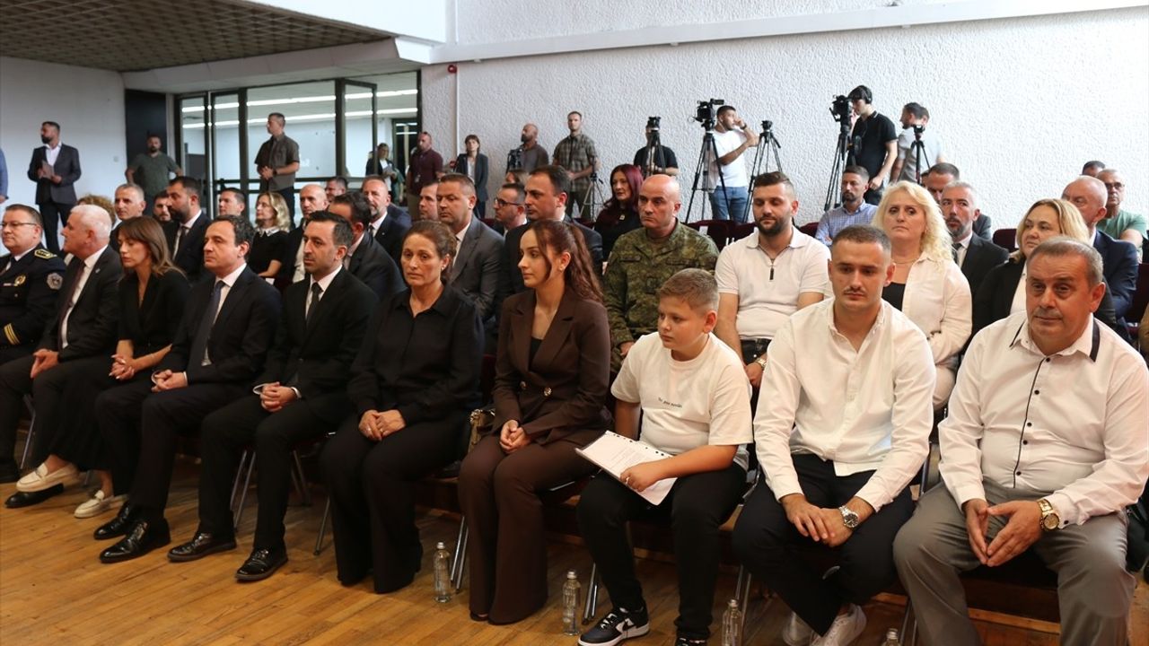 Kosova'da Polis Memuru Afrim Bunjaku Anıldı