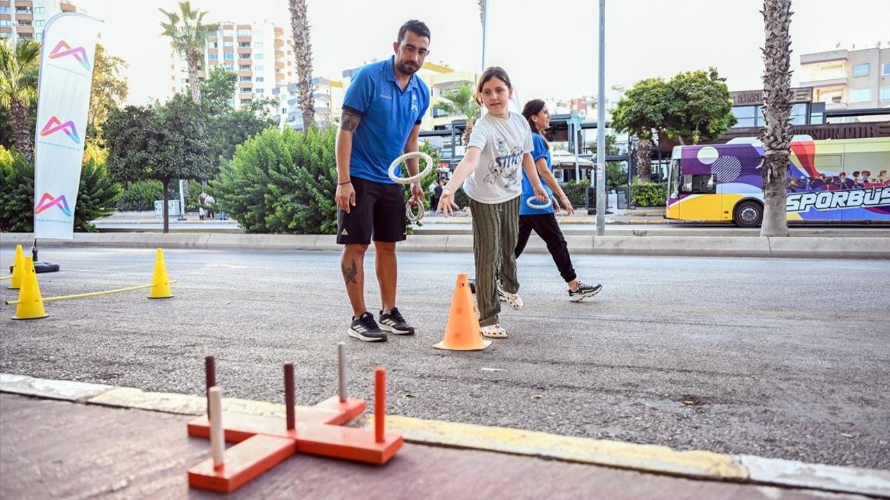 Mersin'de Araçsız Sokak Günü Etkinliği Düzenlendi