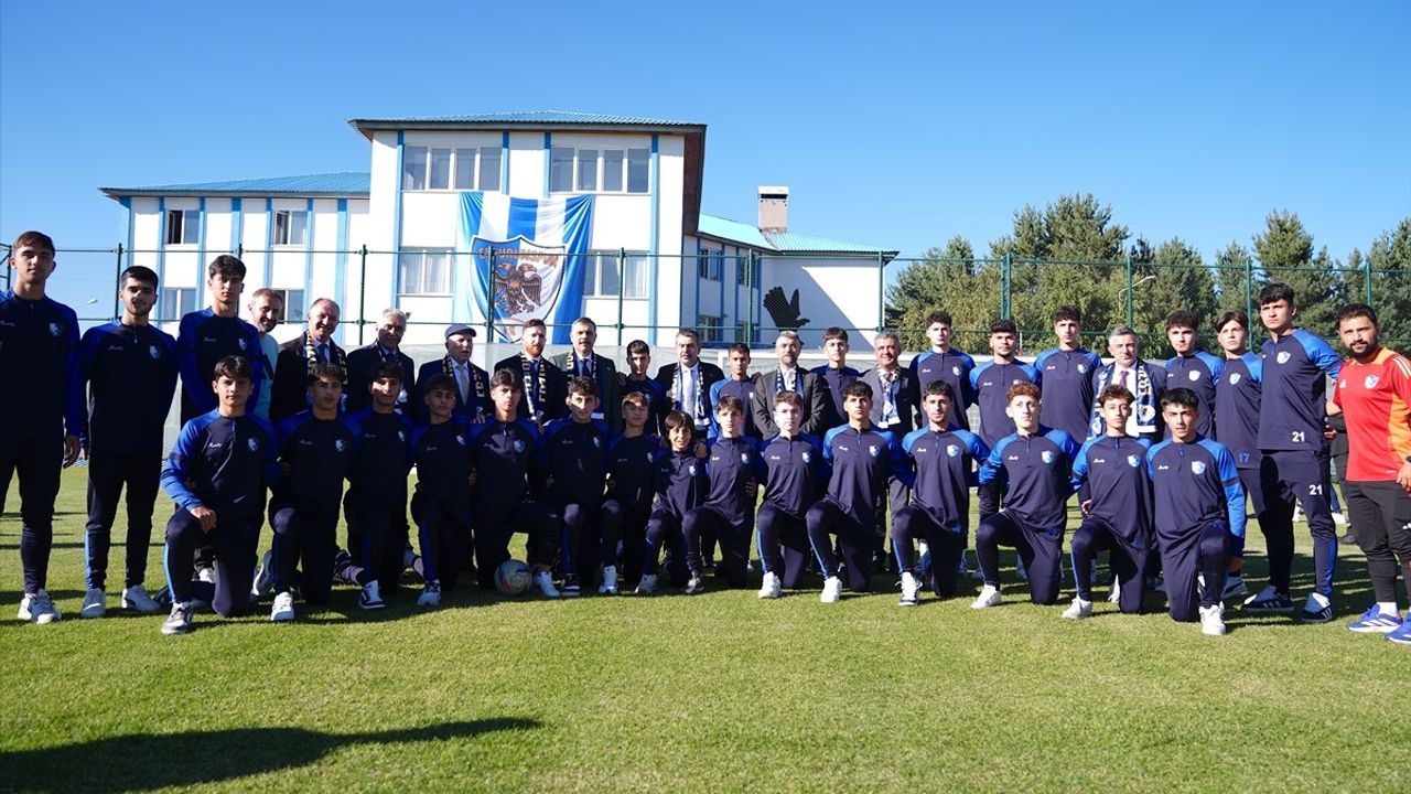 Milli Eğitim Bakanı Yusuf Tekin'den Erzurumspor FK Ziyareti