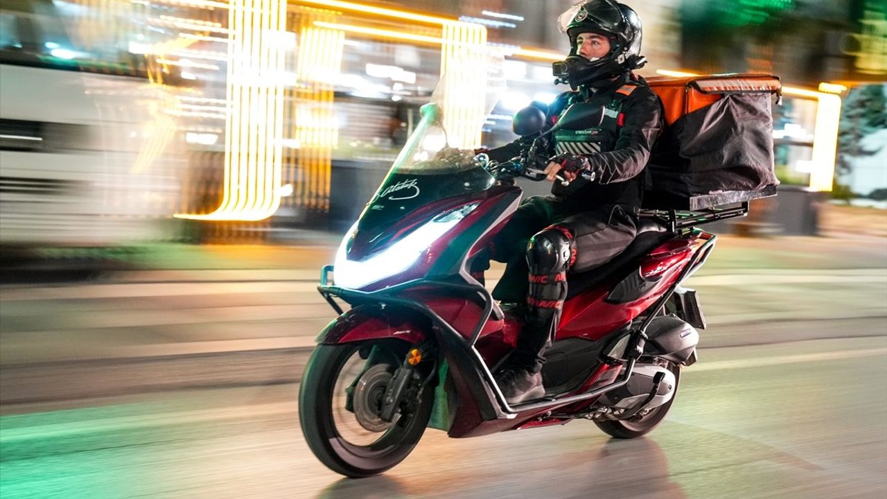 Motosikletli Kuryelerin Trafikteki Görünmezliği