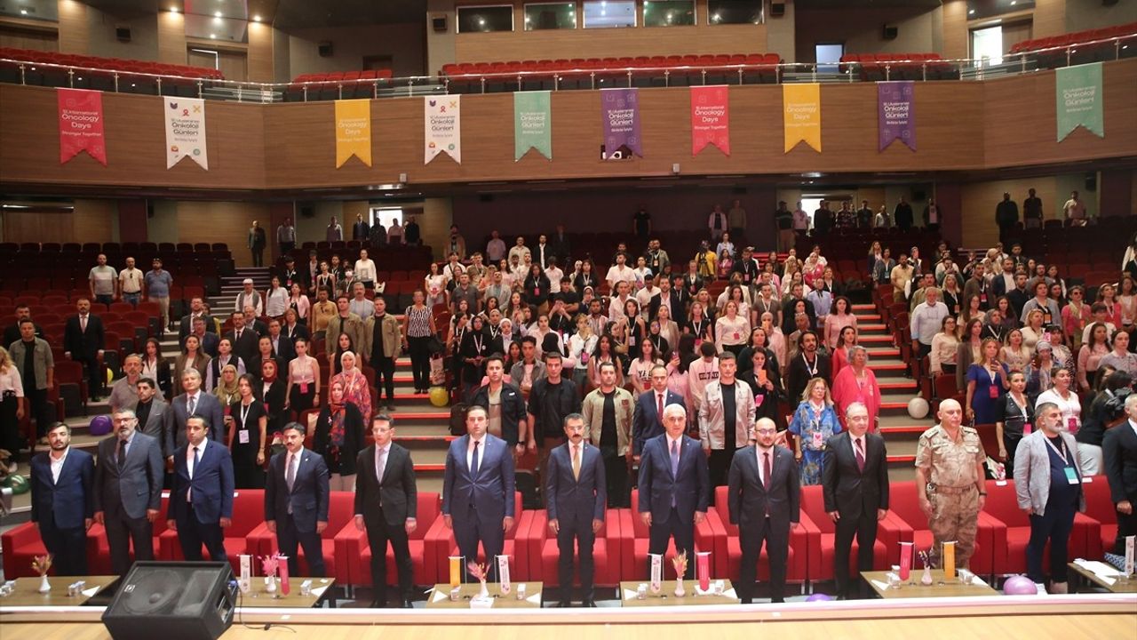 Muş'ta 12. Uluslararası Onkoloji Günleri Etkinliği Başladı