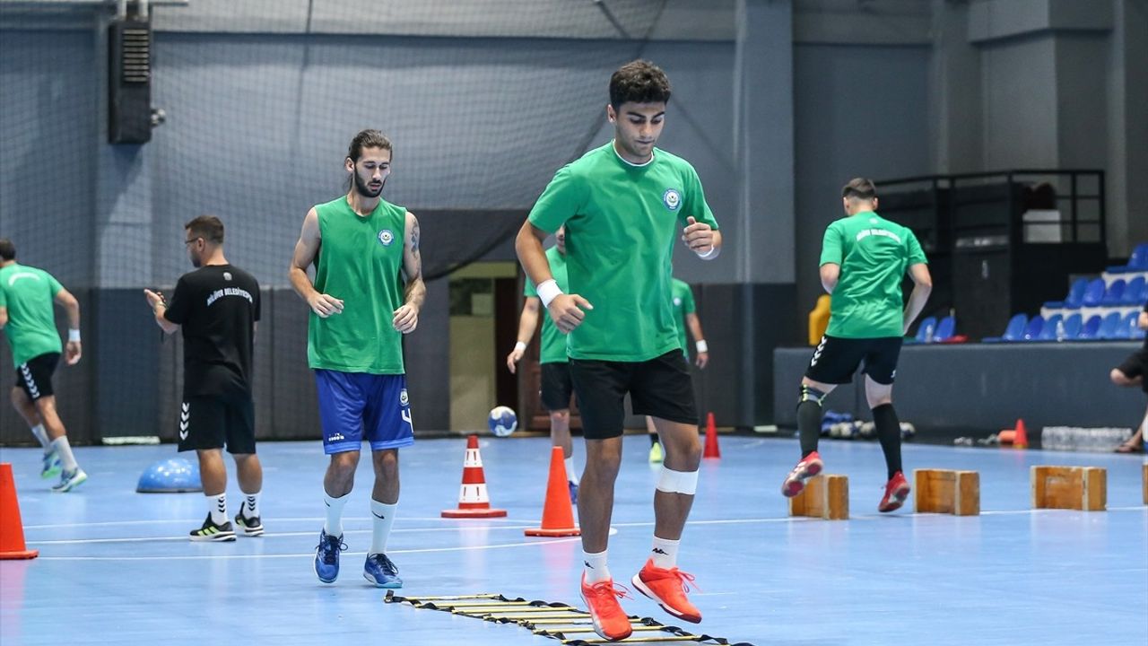 Nilüfer Belediyespor Hentbolda Süper Kupa'nın Sahibi