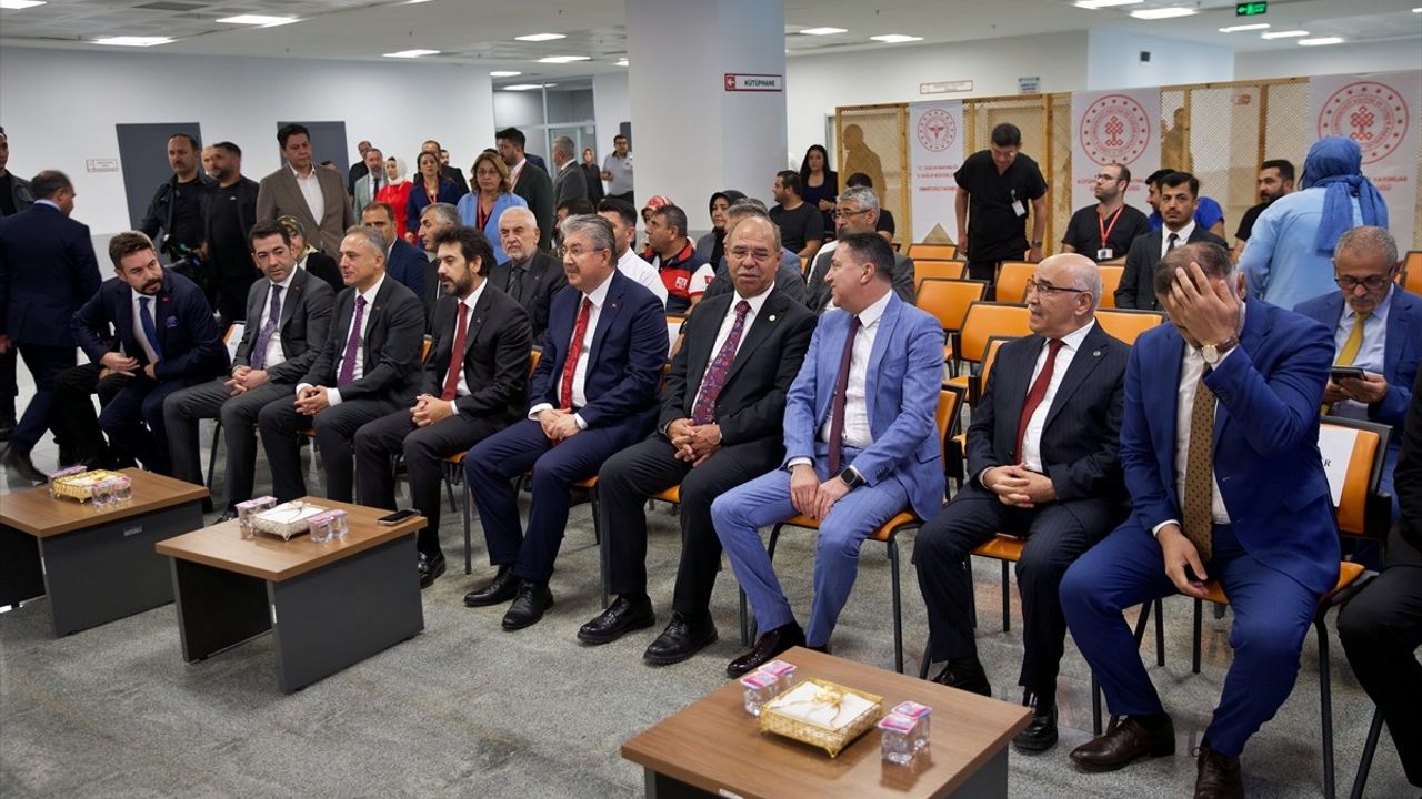Osmaniye'de Yeni Nesil Kütüphane Açıldı