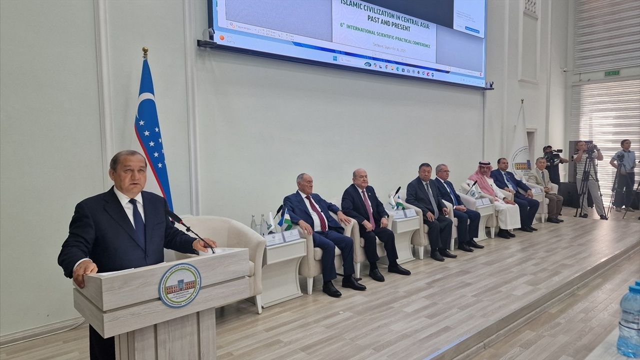 Özbekistan'da Orta Asya İslam Medeniyeti Konferansı Eğilimi