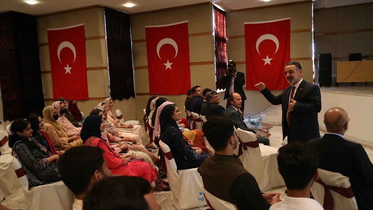 Pakistan'da Türkiye Bursları Oryantasyon Programı Düzenlendi