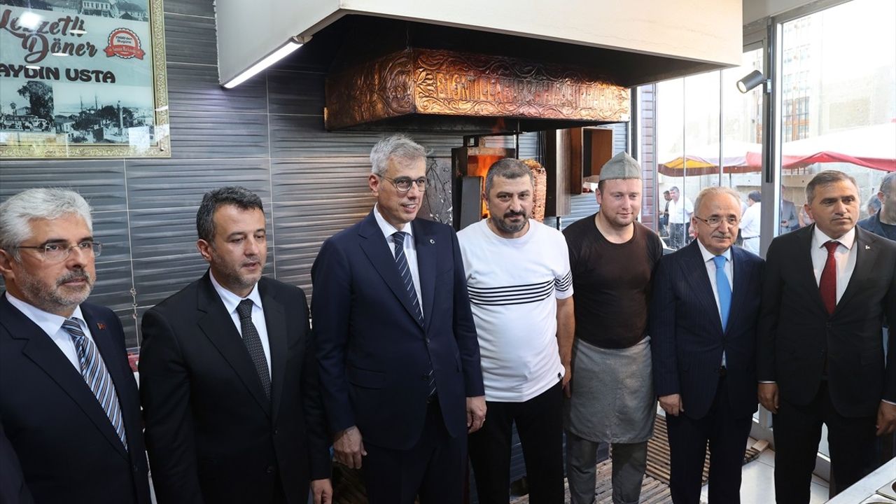 Sağlık Bakanı Memişoğlu, Samsun'daki Cenaze Törenlerine Katıldı