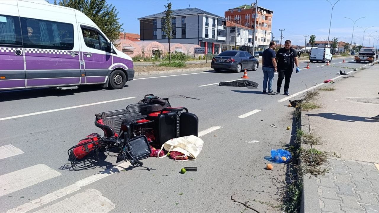 Sakarya'da Elektrikli Araç Kazası: Anne Hayatını Kaybetti, Kızı Yaralandı