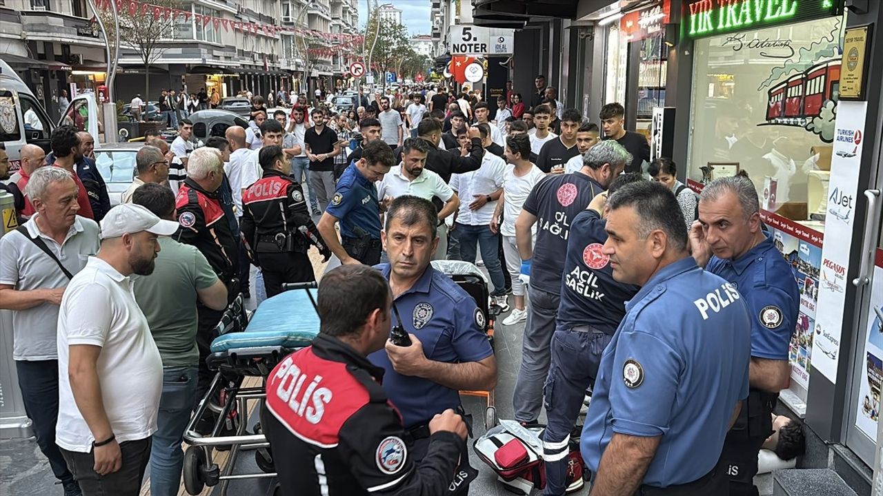 Samsun'da Bıçaklı Kavga: 1 Yaralı