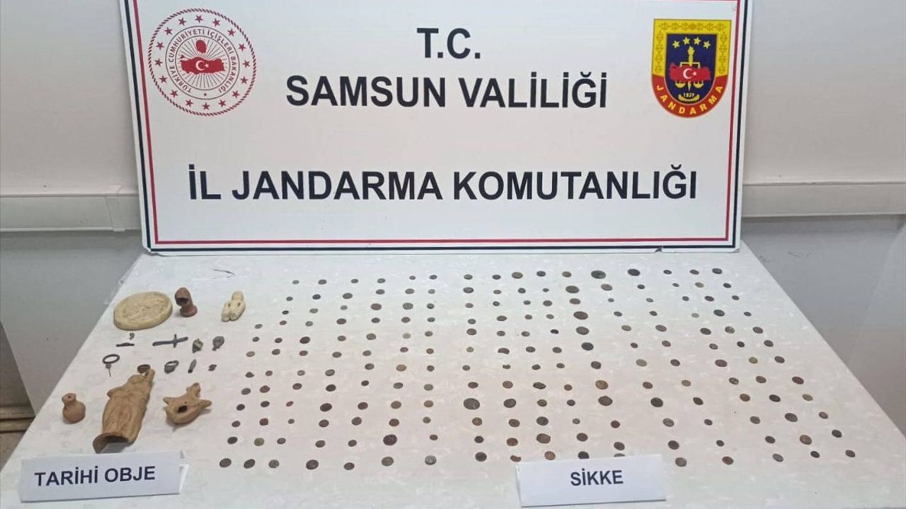 Samsun'da Tarihi Eserler Operasyonu: 201 Sikke ve 17 Obje Ele Geçirildi