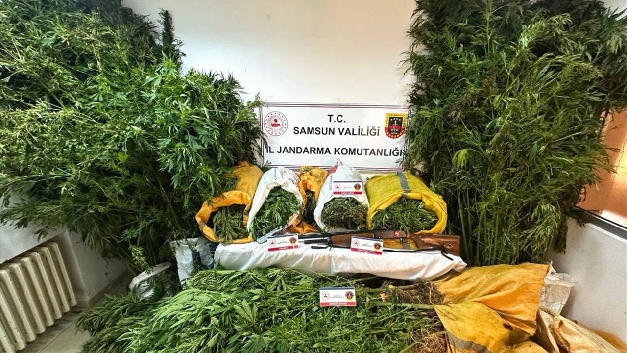 Samsun'da Uyuşturucu Operasyonu: Baba-Oğul Tutuklandı