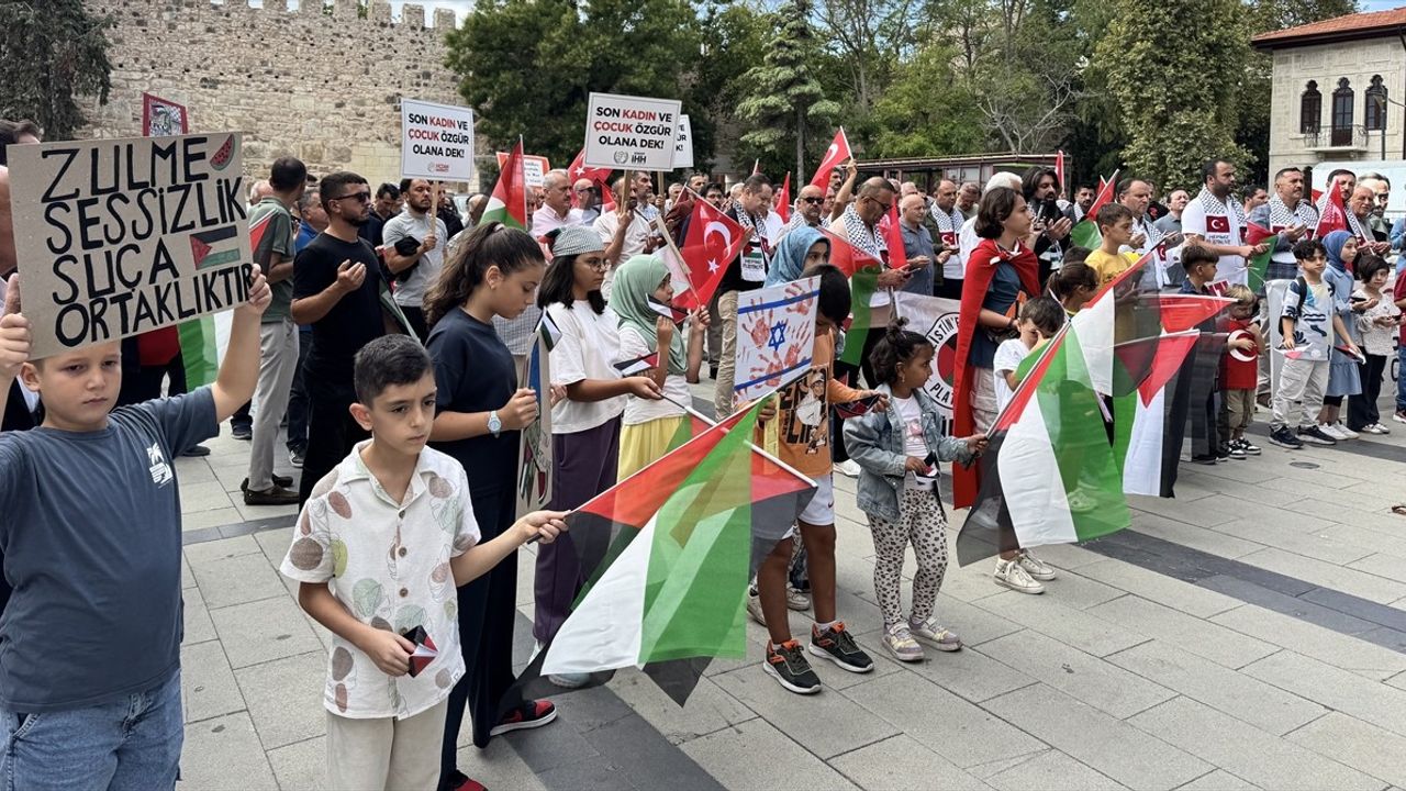 Sinop ve Tokat'ta Filistin'e Destek Gösterisi