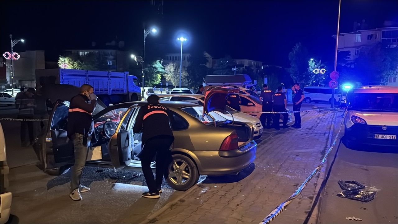 Sivas'ta Otomobil Patlaması: 1 Çocuk Hayatını Kaybetti