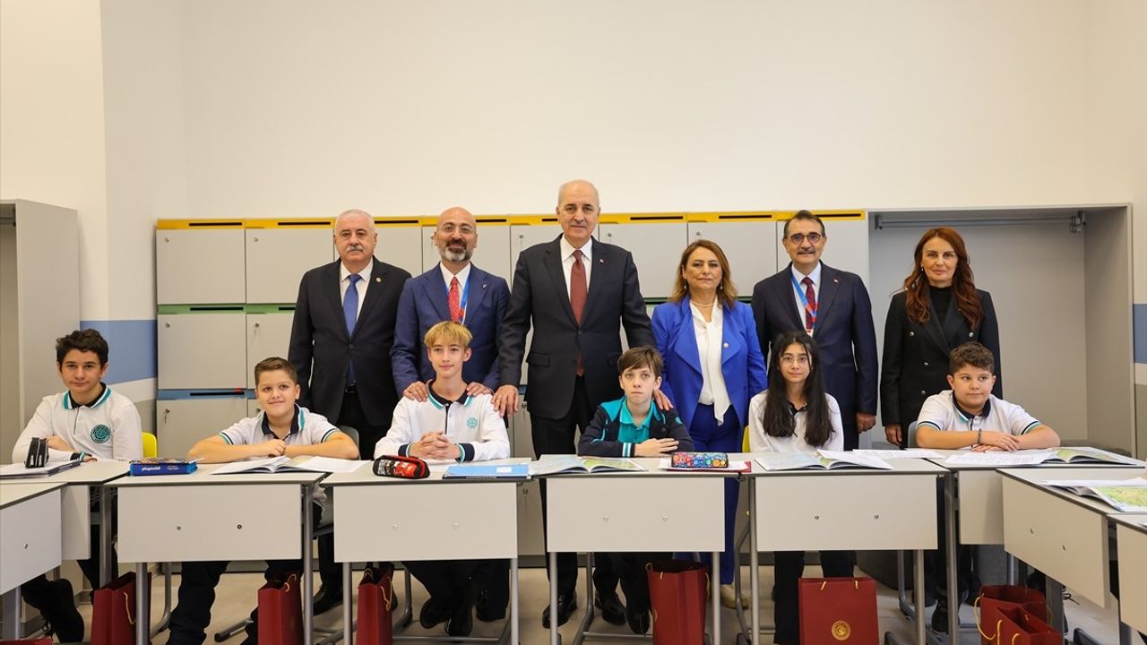 TBMM Başkanı Kurtulmuş'tan Filistin ve Türk-Macar İlişkileri Üzerine Önemli Açıklamalar