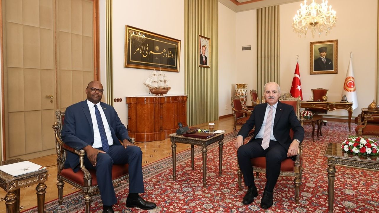 TBMM Başkanı Kurtulmuş, Zimbabve Büyükelçisi Mutiwazuka'yı Ağırladı