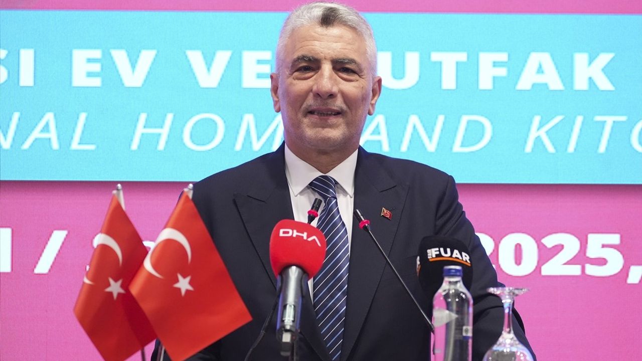Ticaret Bakanı Bolat, ZUCHEX 2025 Fuarı'nda İhracat Desteklerine Dikkat Çekti