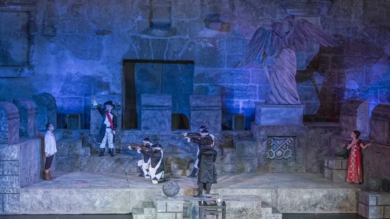 Tosca Operası Aspendos Tiyatrosu'nda Sahnelendi