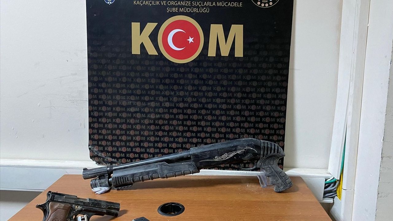 Tunceli'de İnşaat Alanında Ruhsatsız Silah ve Esrar Ele Geçirildi