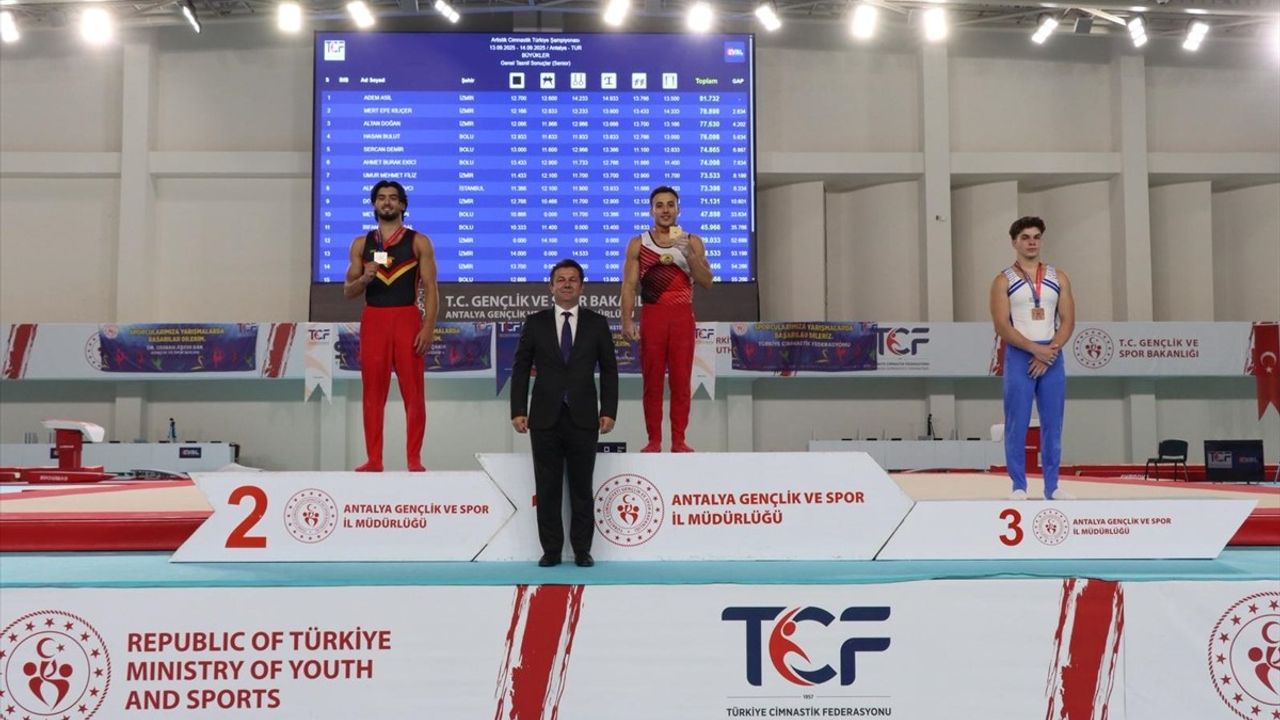 Türkiye'nin En İyi Cimnastikçileri Antalya'da Belirlendi