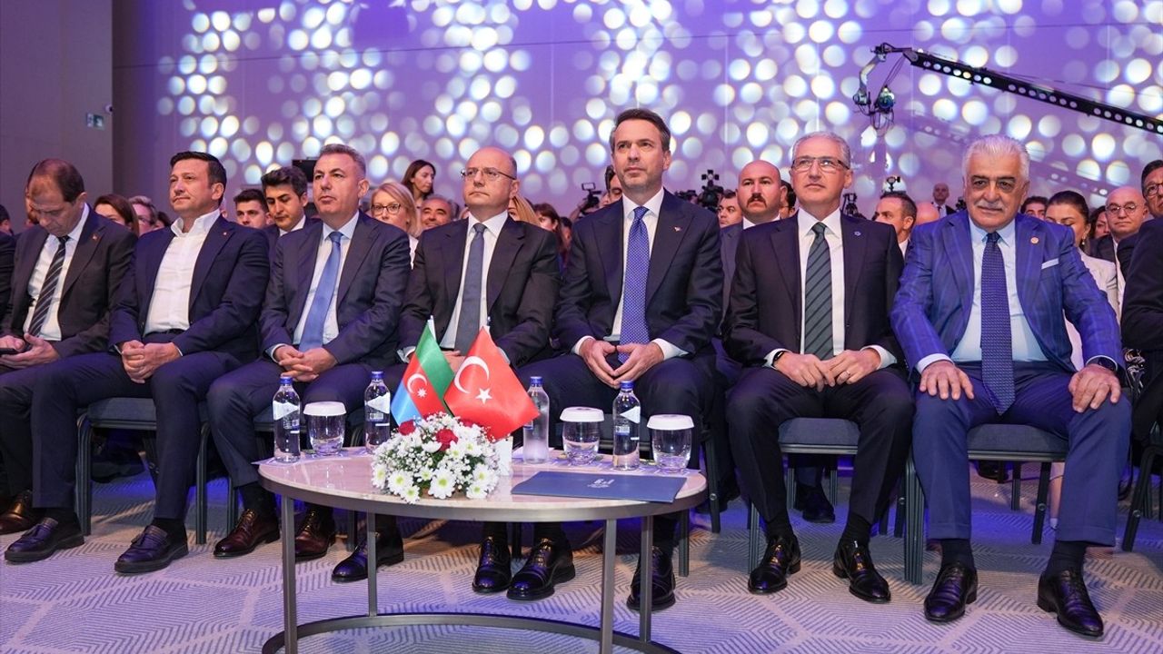Türkiye ve Azerbaycan Enerji İşbirliğini Güçlendiriyor