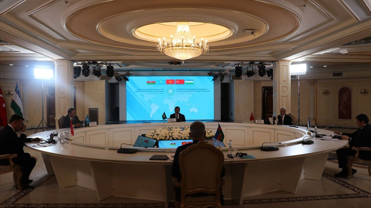 Ulaştırma ve Altyapı Bakanı Uraloğlu, TDT 8. Ulaştırma Bakanları Toplantısı'nda Önemli Mesajlar Verdi