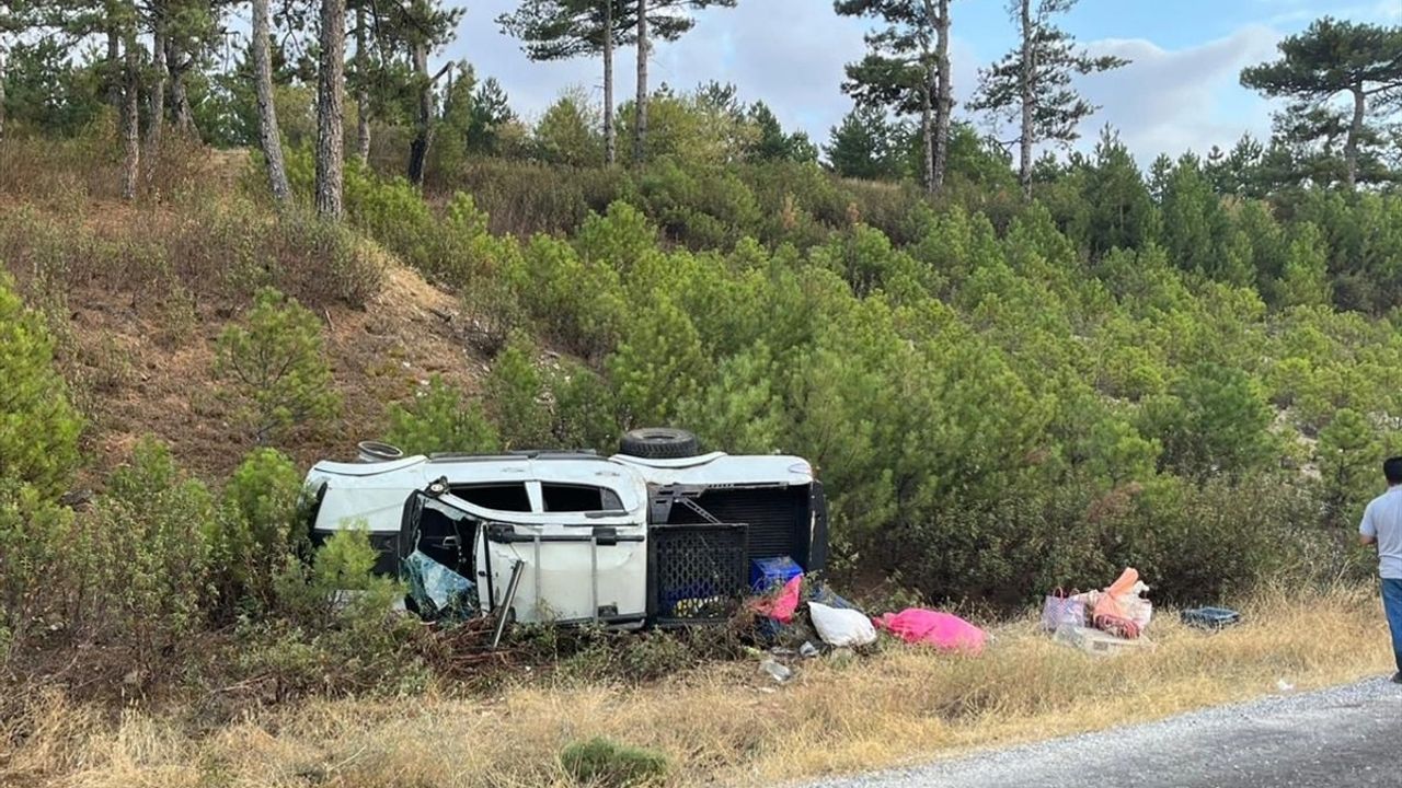 Uşak'ta Trafik Kazaları: 5 Yaralı
