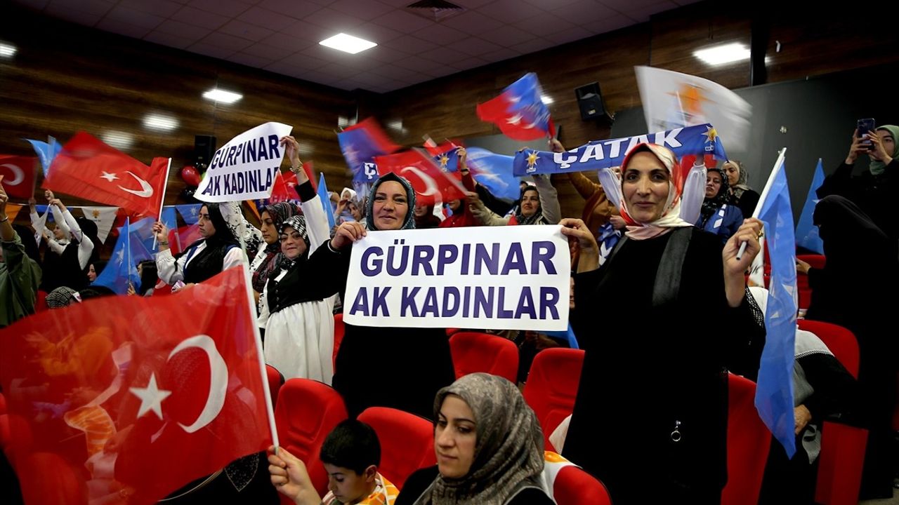 Van'da AK Parti Kadın Kolları İl Danışma Meclisi Toplantısı