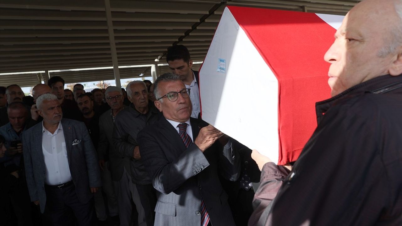 Yavuz Bülent Bakiler, Sivas'ta Ebediyete Uğurlandı