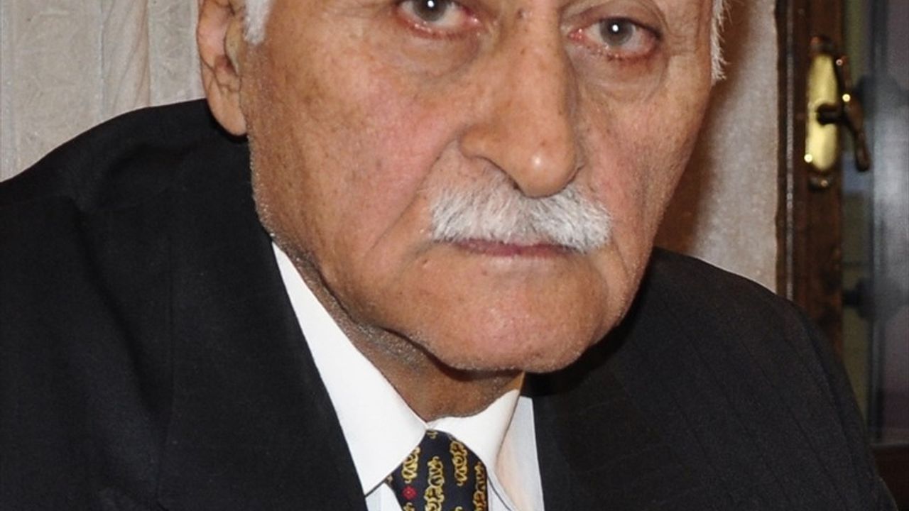 Yavuz Bülent Bakiler: Türk Edebiyatının Milli Sesi