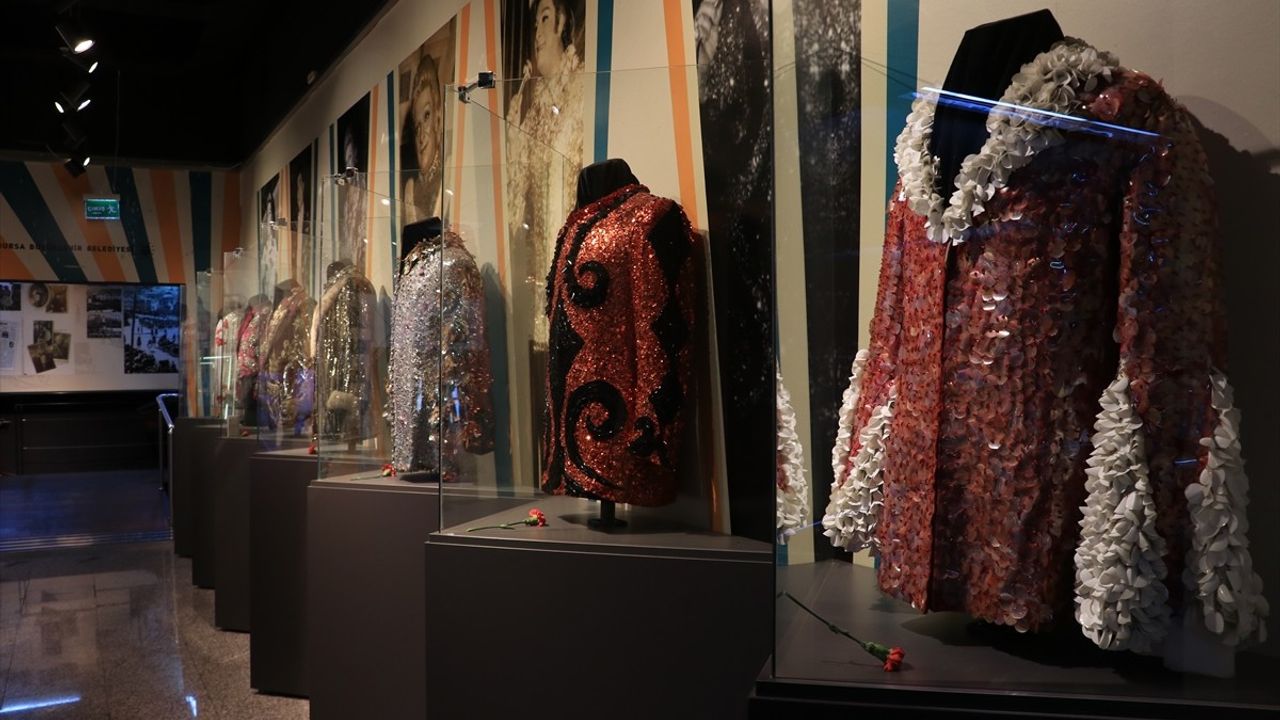 Zeki Müren Anıldı: 29. Yıldönümü Töreni Gerçekleşti