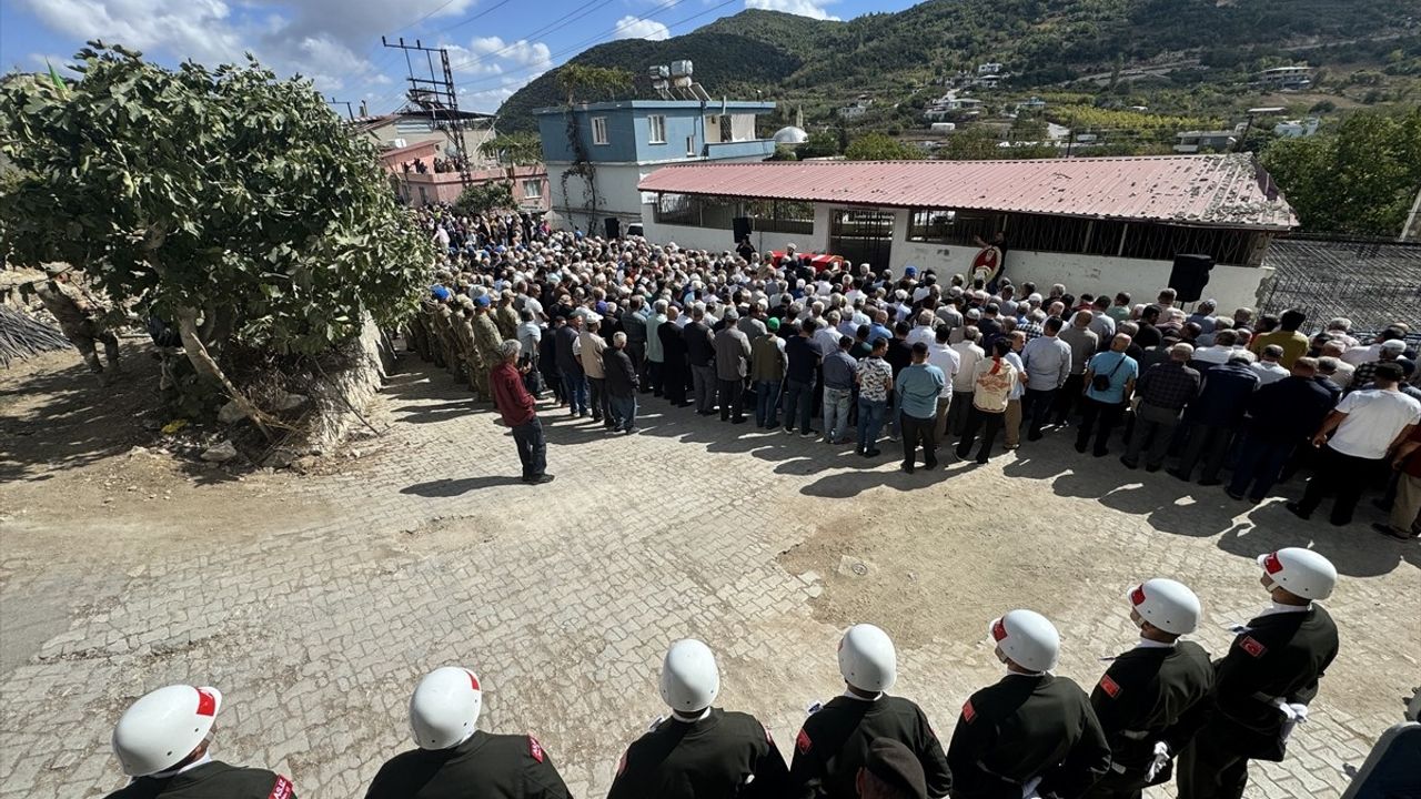 105 Yaşındaki Kore Gazisi Derviş Karakuş Son Yolculuğuna Uğurlandı