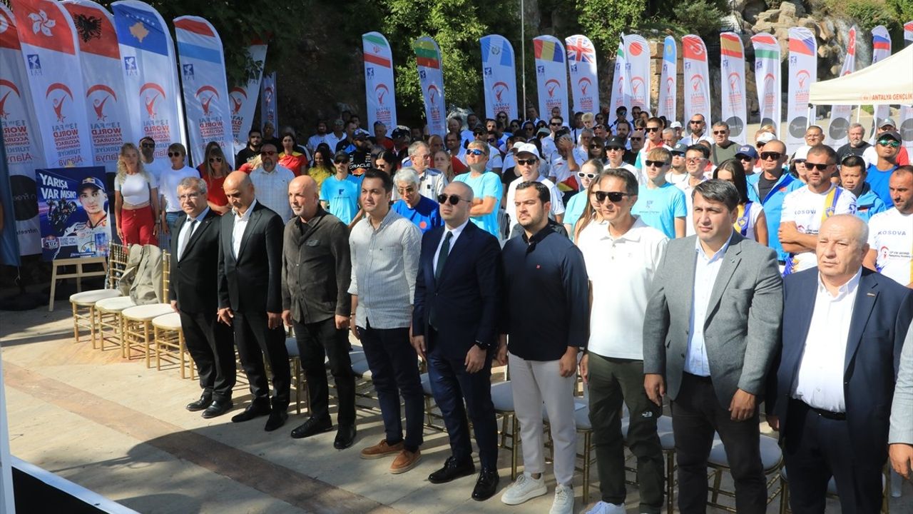 13. Dünya Yamaç Paraşütü Hedef Şampiyonası Alanya'da Tamamlandı