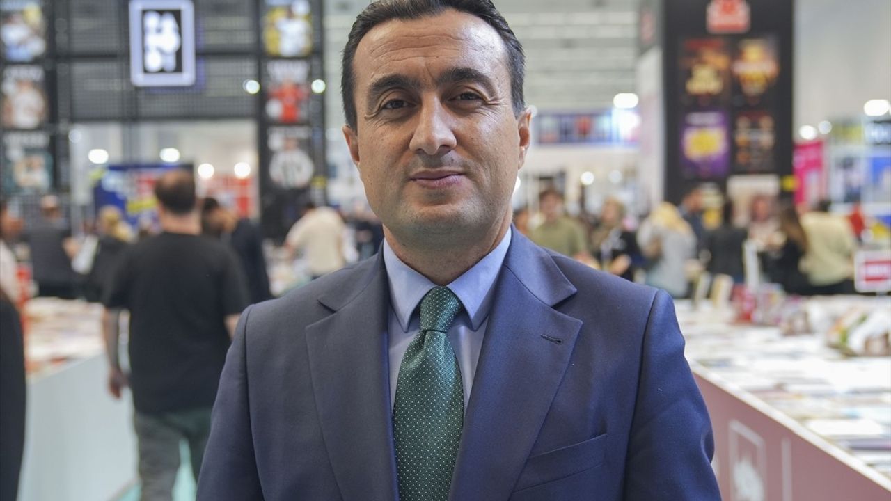 22. Ankara Kitap Fuarı'nda Hafta Sonu Yoğun İlgi