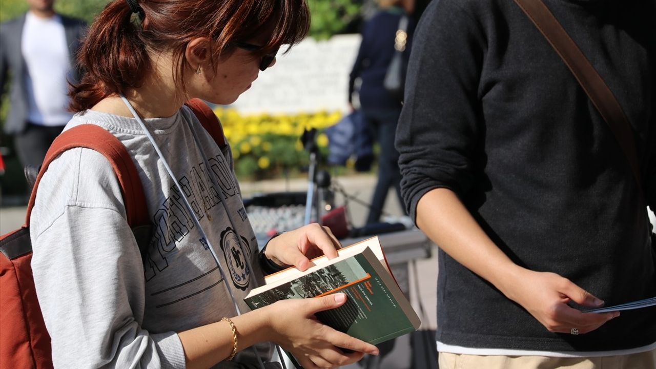 6. İzmir Kitap Fuarı Açıldı