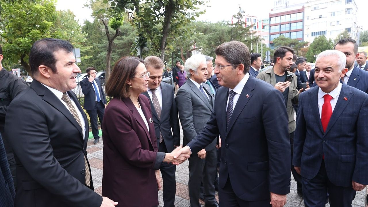 Adalet Bakanı Yılmaz Tunç Kırklareli'nde Temaslarda Bulundu