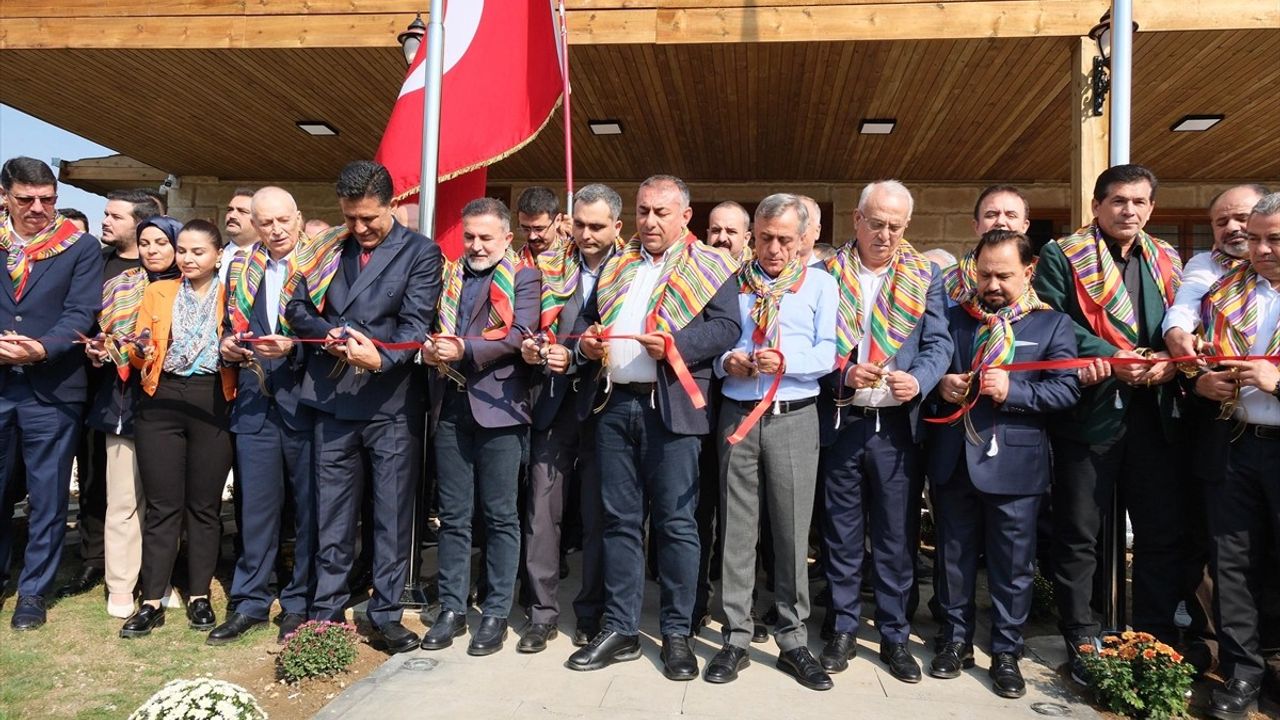 Adana'da 9. İsmet Atlı Karakucak Güreşleri Gerçekleşti