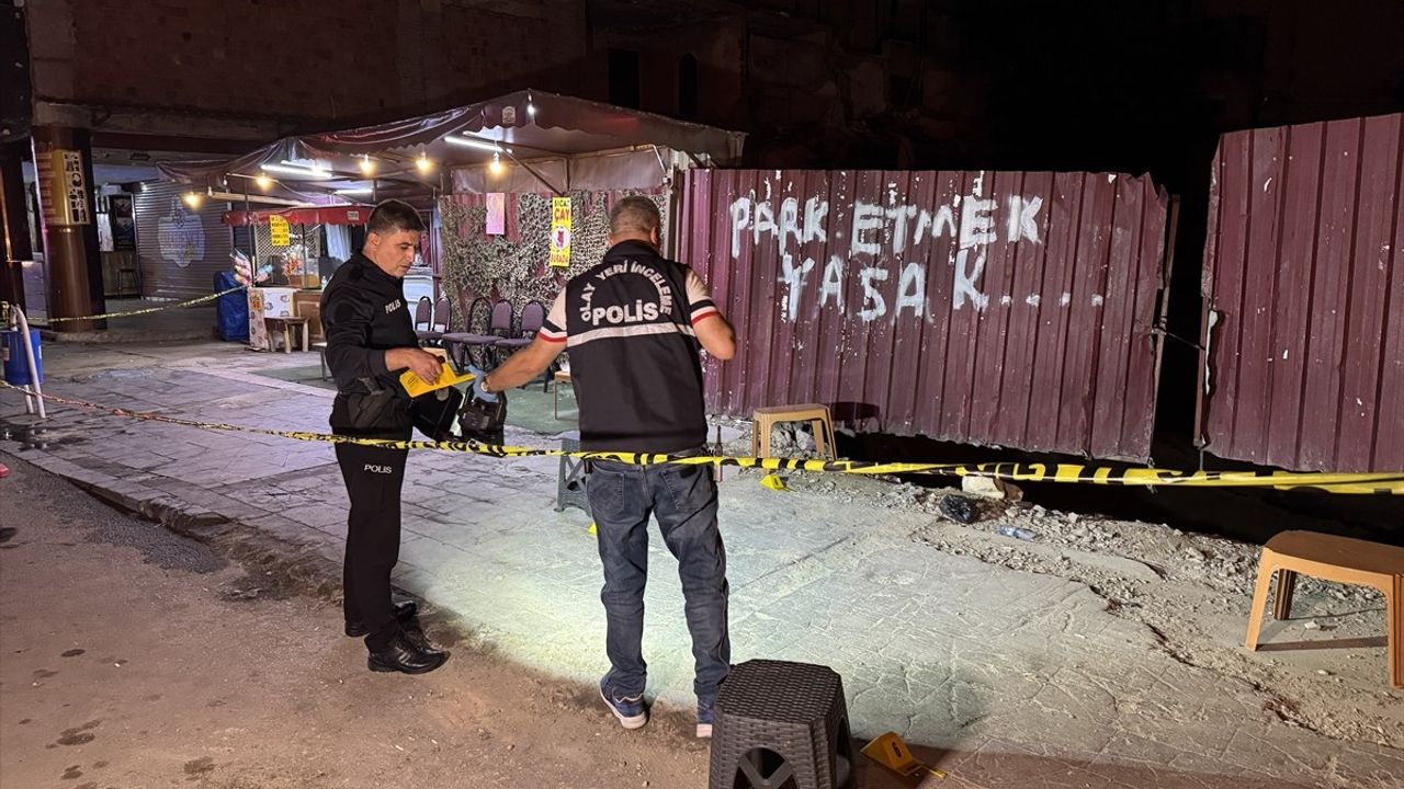 Adana'da Çay Ocağına Silahlı Saldırı: Bir Şüpheli Yakalandı