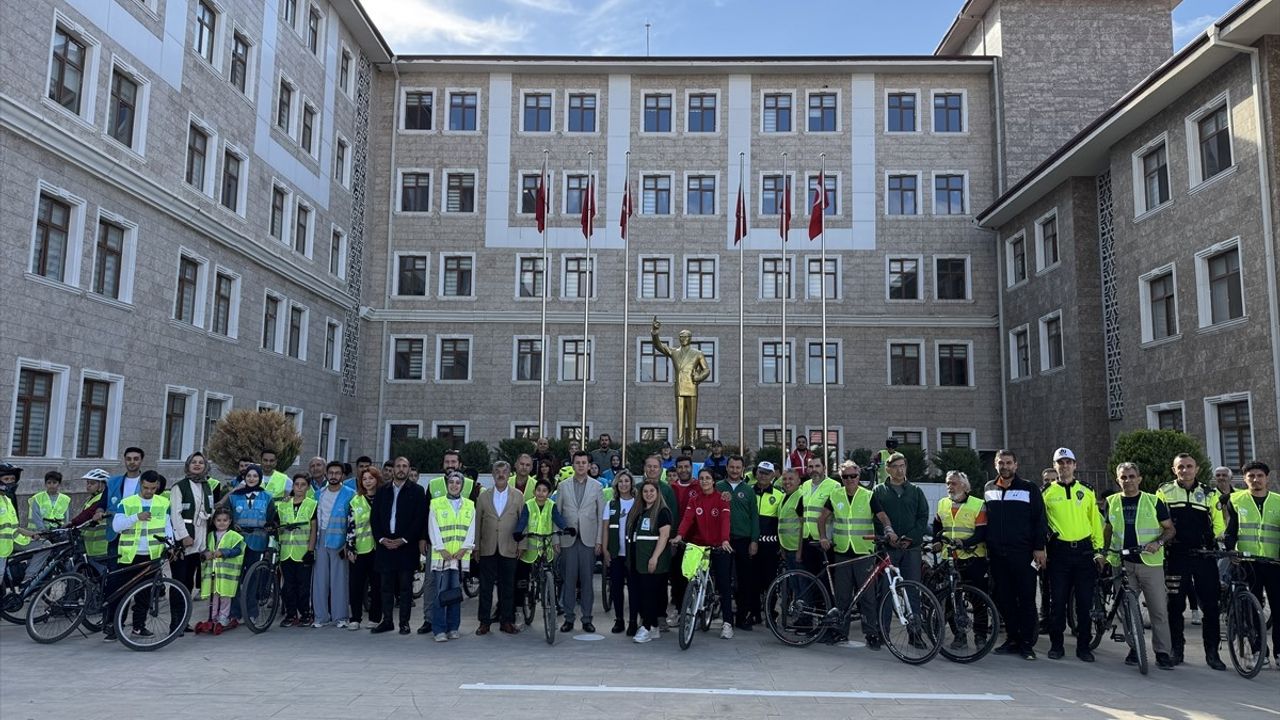 Adıyaman'da Bağımsızlık İçin Bisiklet Turu